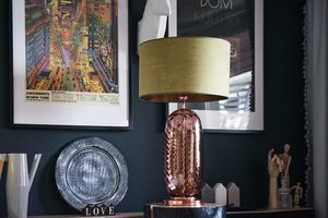 Krásna stolná lampa Chloe Lister Brown Famlight E27 60W medená 2 Krásna stolná lampa Chloe Lister Brown Famlight E27 60W medená small 2