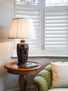 Black Birds 1 svetelná stolová lampa Elstead small 1