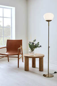 Podlahová lampa Markslojd RISE 108277 biela starožitná kov/sklo 150 cm small 1