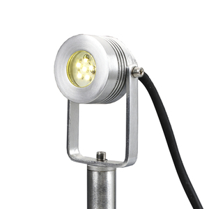 Štartovacia súprava Spennymoor obsahujúca 3 x 12 V reflektory, 3 x tyče, 6 m kábel a 12 V transformátor Elstead small 1