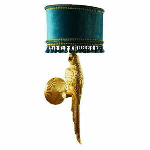 Sara Las Plumas small 1