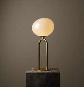 Stolová lampa Shapes Brass od spoločnosti Nordlux small 1
