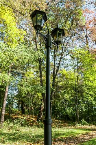 Skontrolujte Záhradná lampa Norlys Modena 302BL, stĺp s dvoma lampášmi E27, výška 184–272 cm, čierna RAL 9005