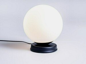 Stolová lampa CustomForm MANEN M, mliečna guľa Ø20 cm, čierna podstava, E27 small 3
