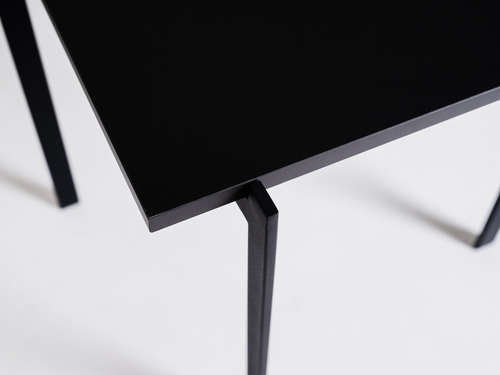 Skontrolujte Konferenčný stolík CustomForm BORGE 100 LOW čierny 100 × 100 cm