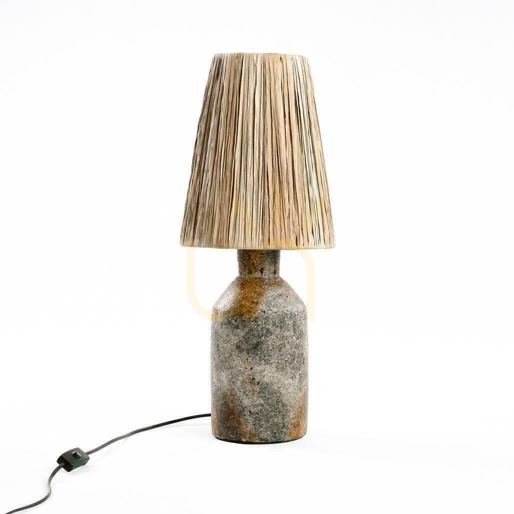 Skontrolujte Stolová lampa BAZAR BIZAR Ithaka antická sivá terakota a tráva 60 cm Stolová lampa BAZAR BIZAR Ithaka antická sivá terakota a tráva 60 cm