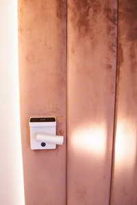 Biele nástenné LED svietidlo Max Light Lofer W0373, 7 W 3000 K, USB small 7