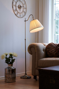 Podlahová lampa Markslojd Charleston 105921 béžová patina 167 cm small 1
