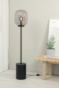 Podlahová lampa Markslojd Brooklyn 108425 čierna dymové sklo 131 cm small 1