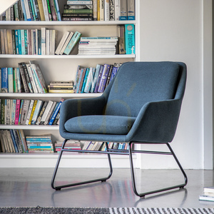 Stolička Gallery Direct Funton polnočná modrá čalúnená retro kovové nohy small 1