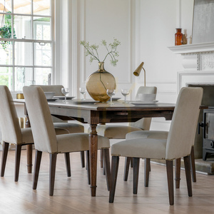 Jedálenská stolička Gallery Direct Highgrove 2 ks holubičia sivá zamatová dubové nohy small 4