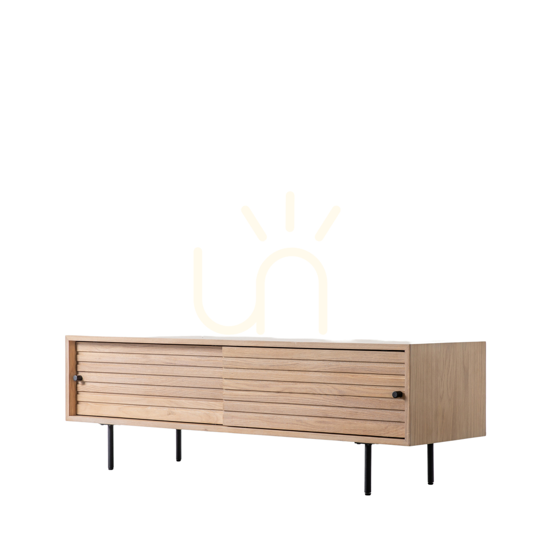 Šou TV stolík Gallery Direct Okayama dub/čierna oceľ 140 × 42 × 44 cm TV stolík Gallery Direct Okayama dub/čierna oceľ 140 × 42 × 44 cm