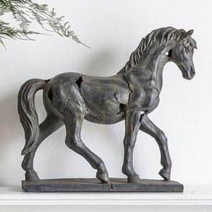 Socha koňa Gallery Direct Tamir antický vzhľad živica 45 cm small 1