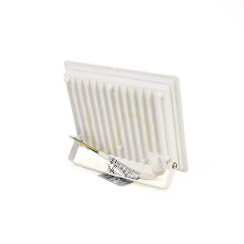 Skontrolujte LED reflektor V-TAC 50W SMD F-CLASS biely VT-4954 6500K 4300lm