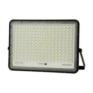 V-TAC 30W solárny LED projektor s diaľkovým ovládaním, AUTO, časovač, IP65 čierny VT-240W 4000K 2600lm small 1