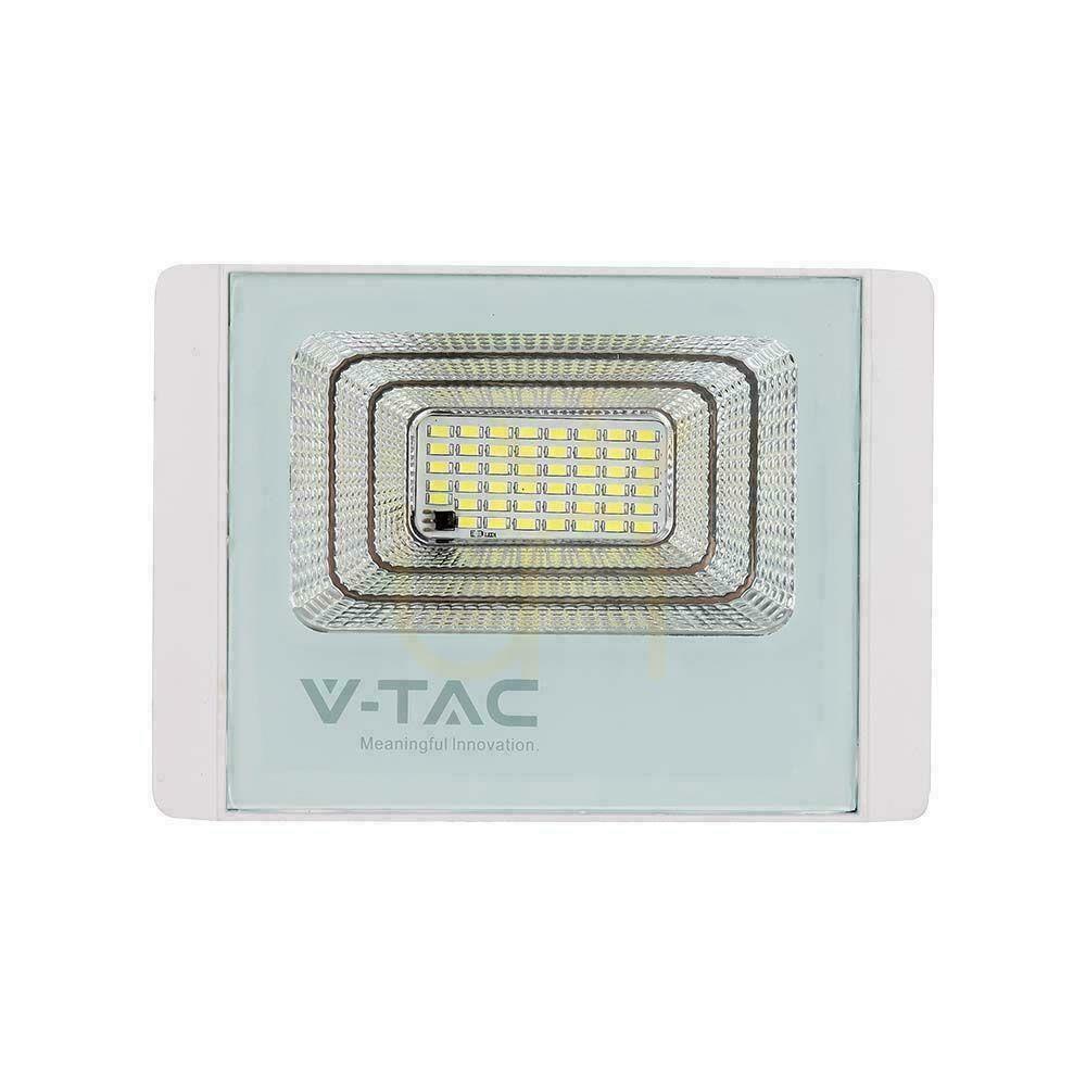 Displej V-TAC Solárny LED projektor 12W biely IP65, diaľkové ovládanie, časovač VT-25W 4000K 550lm V-TAC Solárny LED projektor 12W biely IP65, diaľkové ovládanie, časovač VT-25W 4000K 550lm