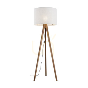 Veľká orechová stojaca lampa small 3