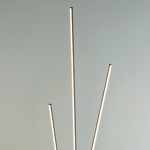 Mantra VERTICAL stojacia lampa 7348 čierna small 1