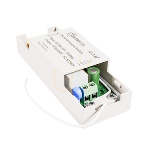 Relé Zapnuté Vypnuté 2200 W/500 W (Led) Konekto Mesh small 5