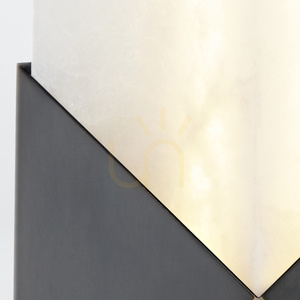 Malé nástenné LED svietidlo Caesar Quintiesse, alabaster, Urban Bronze, 9 W 620 lm small 3