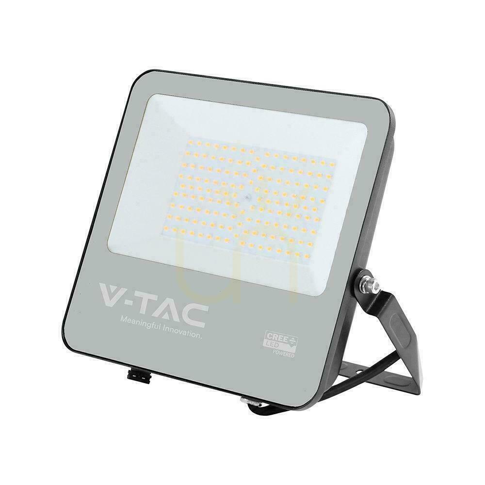 Displej LED projektor V-TAC CREE CHIP 100W 135lm/W čierne puzdro kábel 1m IP65 VT-44101 6500K 11480lm 6 rokov záruka LED projektor V-TAC CREE CHIP 100W 135lm/W čierne puzdro kábel 1m IP65 VT-44101 6500K 11480lm 6 rokov záruka