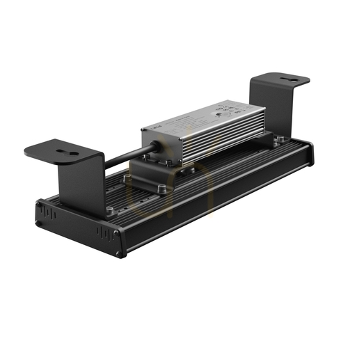 Skontrolujte Halls Line 3 High Bay Light Bar 75W NW 230V 60 X90 St IP66 Ik10 440 X130 X115mm Black 5 rokov záruka. 1 10