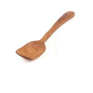 Prírodná lyžička na zmrzlinu z teakového dreva 13 cm small 2