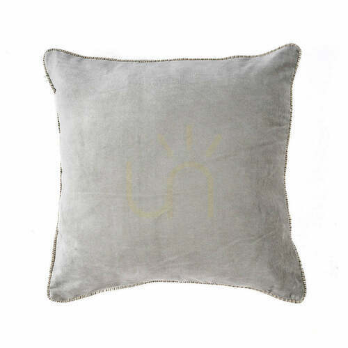 Skontrolujte Obliečka na vankúš Velvet Crush sivá 50x50 cm