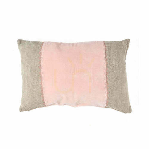 Skontrolujte Obliečka na vankúš BAZAR BIZAR The Velvet Divorce Natural Pink 30 × 50 cm