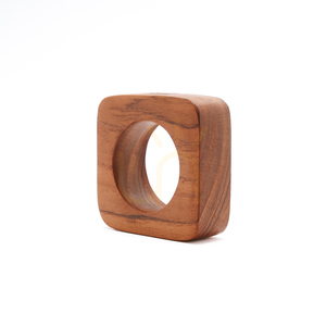 Krúžok na obrúsok Bazar Bizar teakový koreň prírodný 6x6x2 cm BASU608N small 5