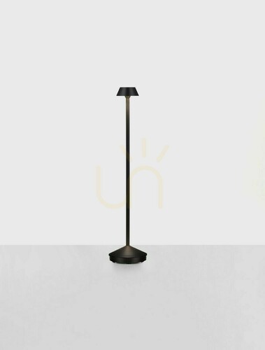 Skontrolujte Vonkajšia stojaca lampa WARNES od spoločnosti Luces Exclusivas LE73742