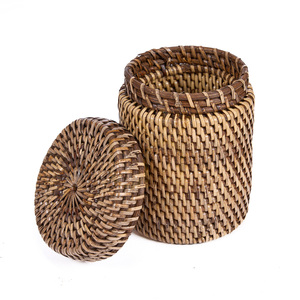 Ratanová dóza BAZAR BIZAR The Rattan Canister prírodná hnedá BAGE038NBr 7 Ratanová dóza BAZAR BIZAR The Rattan Canister prírodná hnedá BAGE038NBr small 7