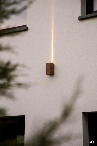 Skontrolujte Vonkajšie nástenné LED svietidlo Lillehammer 2275CS vo farbe cortenovej ocele, úzky lúč nahor, DALI2 NORLYS