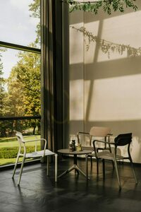 FRIK667 Kreslo Rimo Garden – zemitá šedohnedá farba FERNE small 3