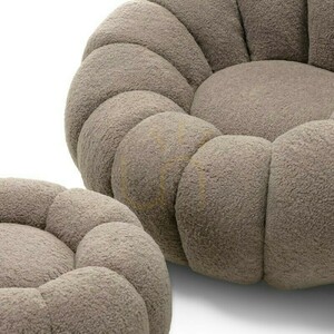 Taburetka PERLE, farba cappuccino, bouclé tkanina, zaoblené tvary od Nova Nook small 6
