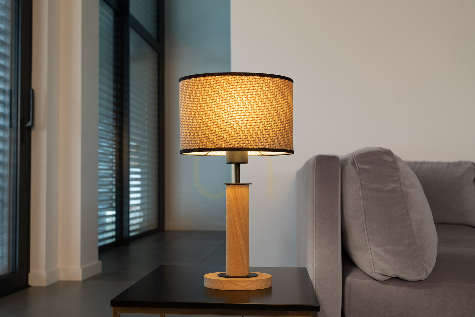 Šou Stojaca lampa Mercedes, olejovaný dub/čierna, hnedo-čierno-zlatý tienidlo, 1xE27, 25 cm Stojaca lampa Mercedes, olejovaný dub/čierna, hnedo-čierno-zlatý tienidlo, 1xE27, 25 cm