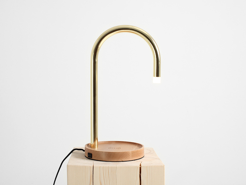 Skontrolujte PIPER LED nabíjacia stolná lampa - mosadz