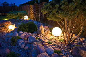Nájazdová základňa pre záhradné lampy Luna Ball klinový špíz 4 Nájazdová základňa pre záhradné lampy Luna Ball klinový špíz small 4