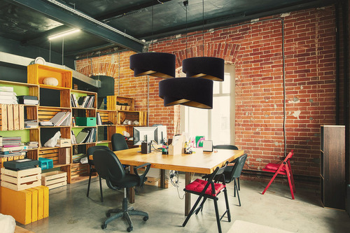 Skontrolujte Okrúhla lampa Elegance 60W E27 asymetrická, velúrová, čierna / zlatá